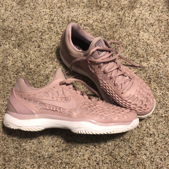 dusty rose nike shoes